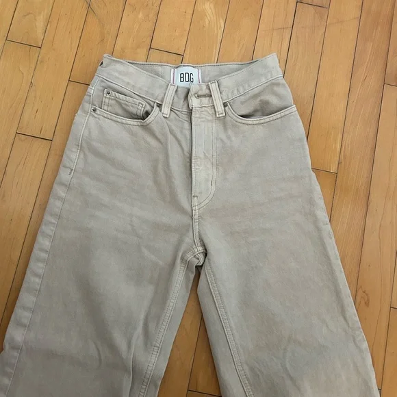 Jeans - Picture 3 of 4